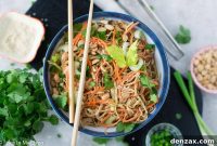 Creamy Sesame Peanut Noodle Salad