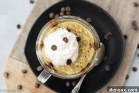 Quick Banana Choc-Chip Mug Bliss
