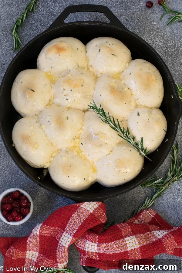 Fluffy 30-Minute Dinner Rolls with Garlic Butter and Rosemary, perfect for any meal