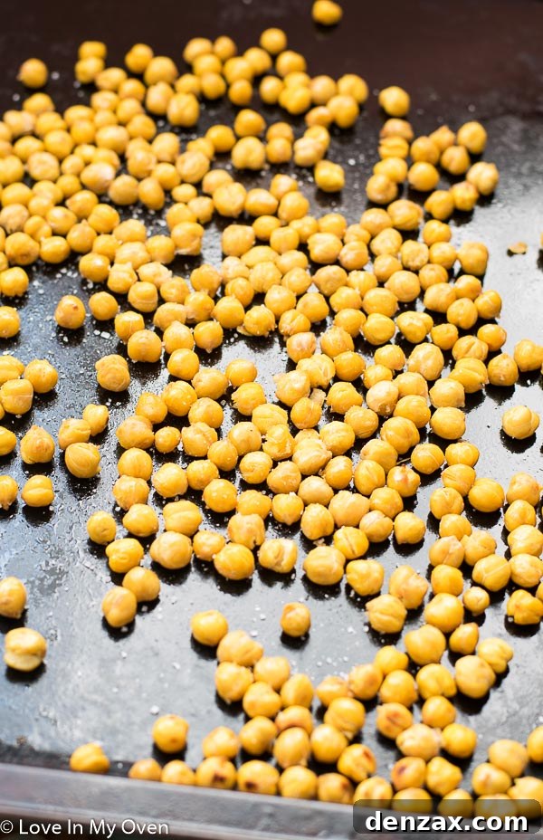Finished Easy Vegetarian Curry with roasted chickpeas