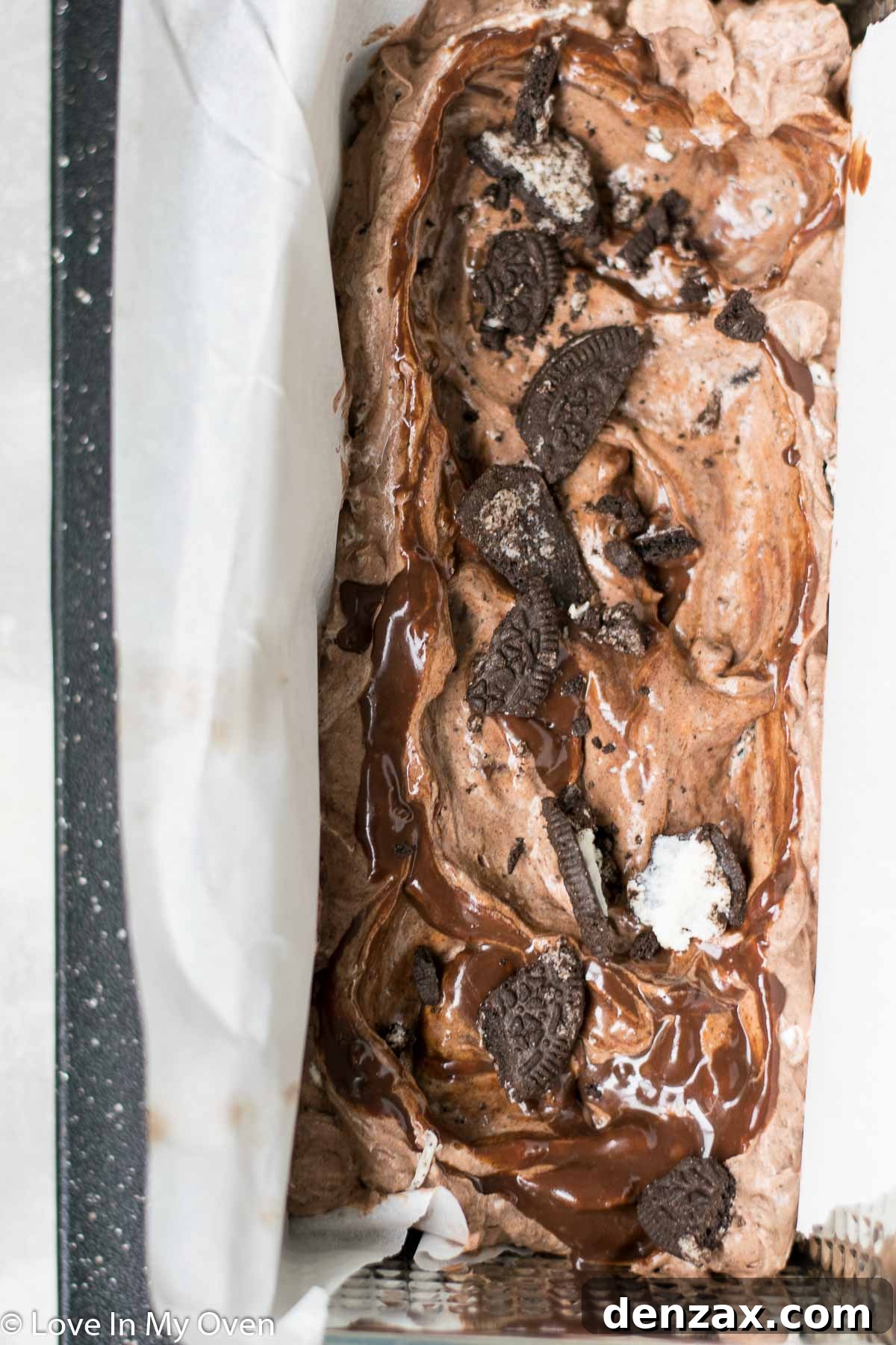 Layering no-churn chocolate Oreo ice cream and ganache