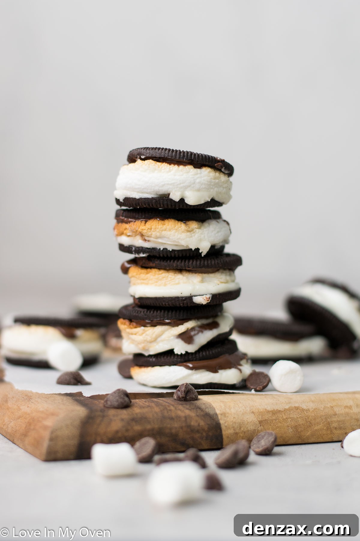 Mallow Cookie Meltdown 2 s'moreos - marshmallow and chocolate stuffed Oreo cookies