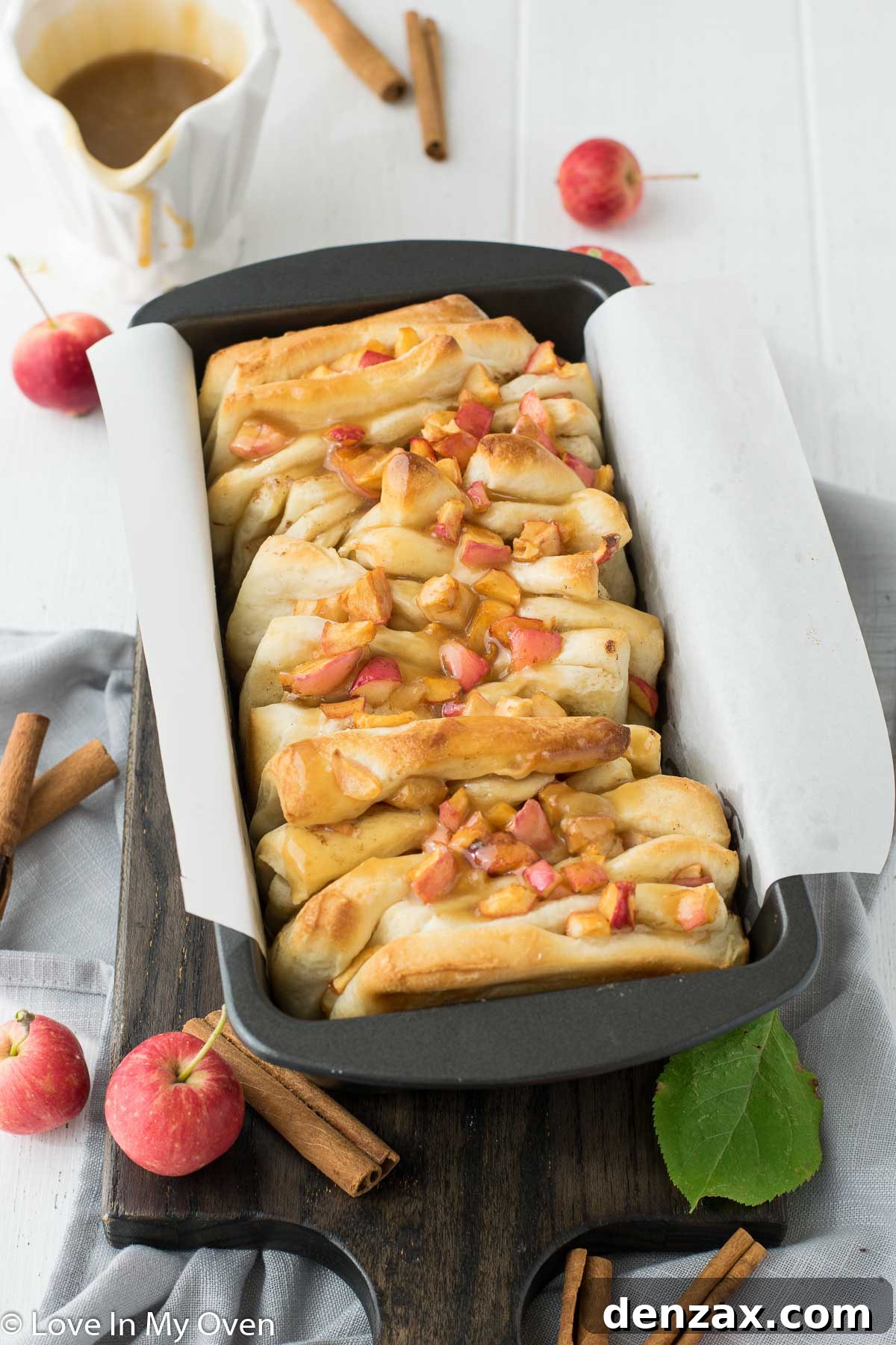 Irresistible Apple Cinnamon Pull Apart Bread with Caramel Drizzle