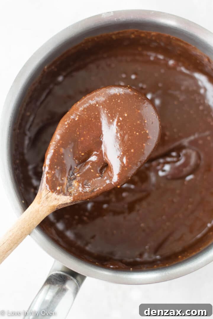 Smooth melted chocolate mixture for bars