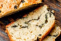 Spinach and Feta Savory No-Yeast Bread Recipe
