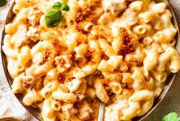 Creamy Chicken Mac and Cheese Casserole Recipe