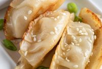 Crispy Chicken Potstickers: Easy Homemade Dumpling Recipe