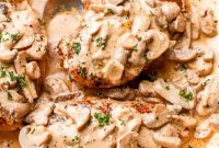 Creamy Garlic Mushroom Chicken Skillet Recipe